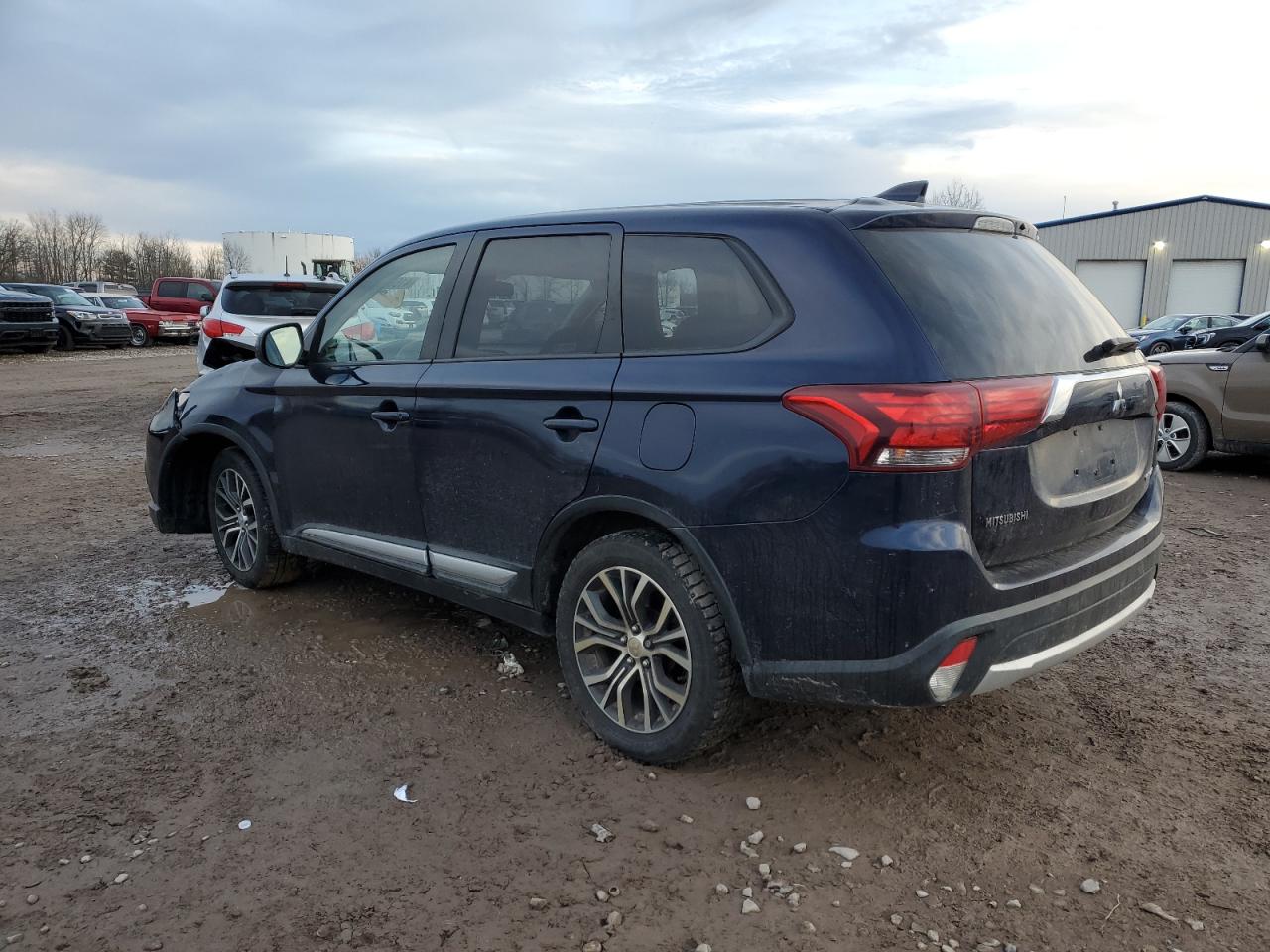 Photo 1 VIN: JA4AZ3A3XJZ071671 - MITSUBISHI OUTLANDER 