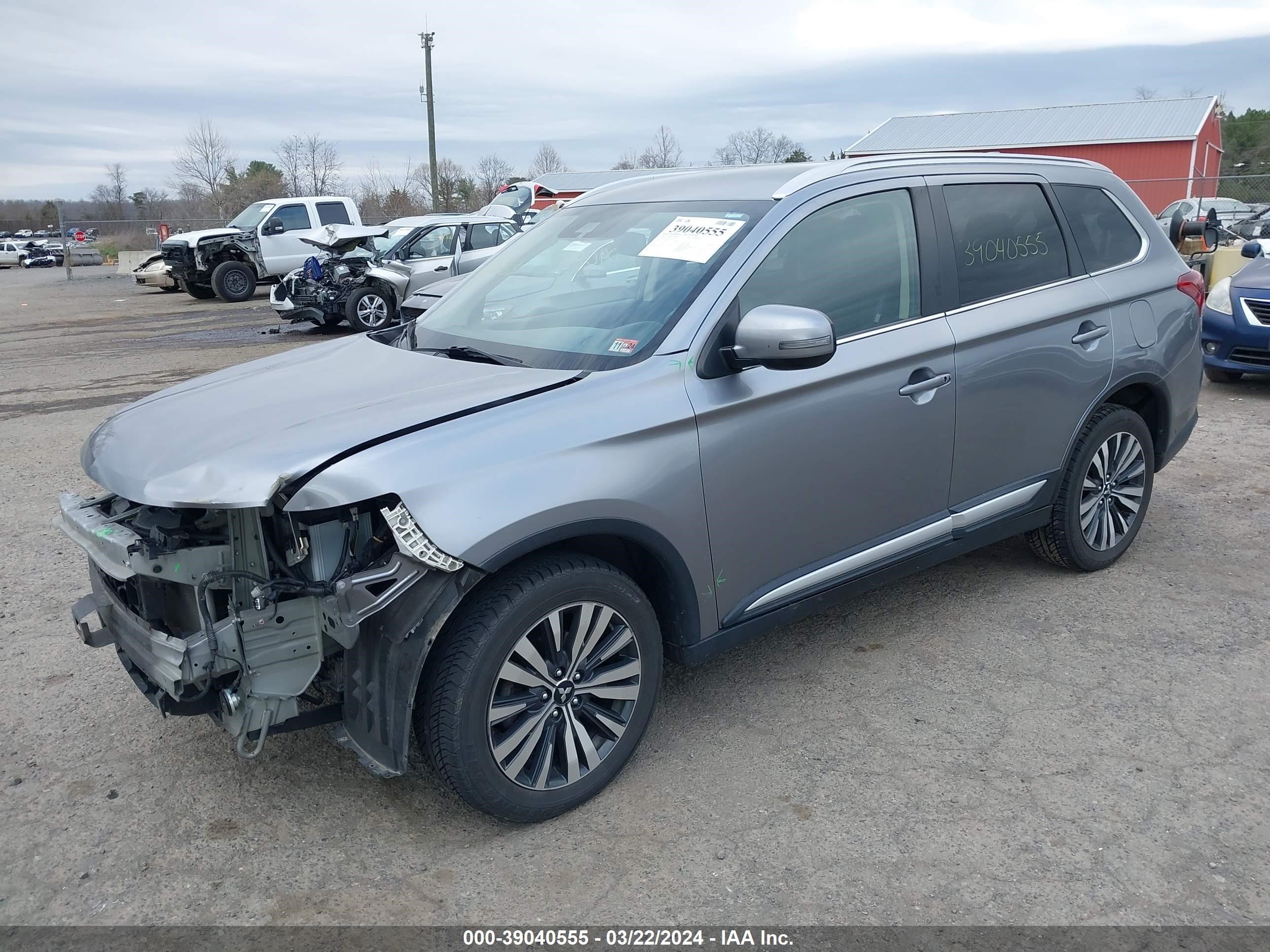 Photo 1 VIN: JA4AZ3A3XLZ020013 - MITSUBISHI OUTLANDER 