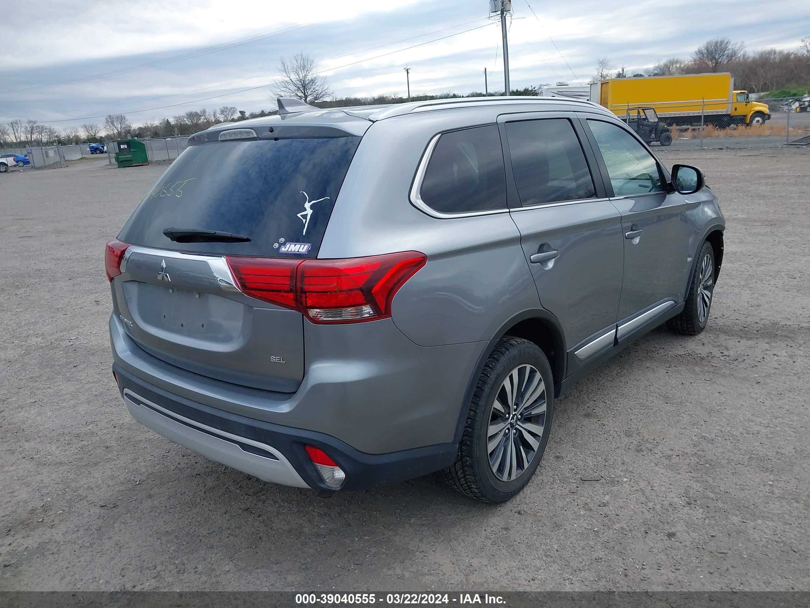 Photo 3 VIN: JA4AZ3A3XLZ020013 - MITSUBISHI OUTLANDER 