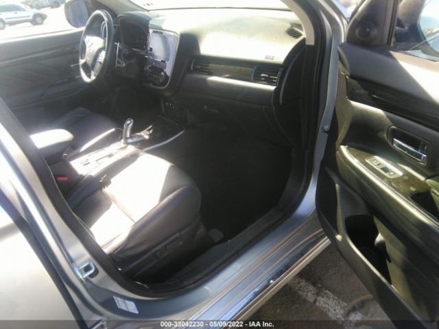 Photo 4 VIN: JA4J24A50JZ046032 - MITSUBISHI OUTLANDER PHEV 