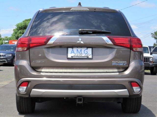 Photo 4 VIN: JA4J24A50JZ048251 - MITSUBISHI OUTLANDER PHEV 