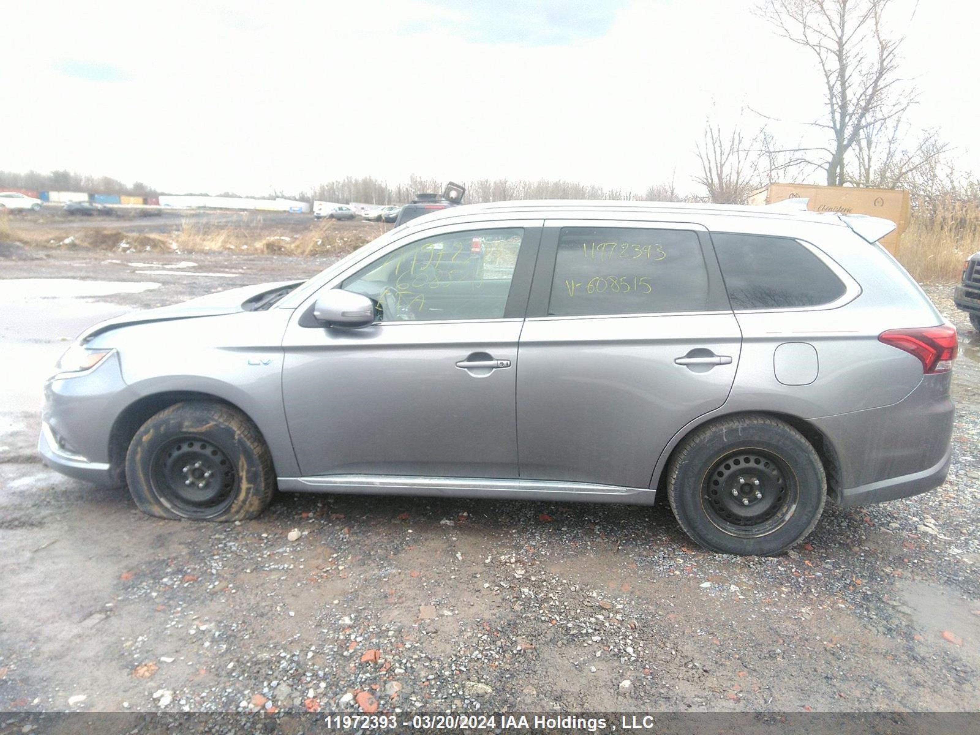 Photo 13 VIN: JA4J24A50LZ608515 - MITSUBISHI OUTLANDER 