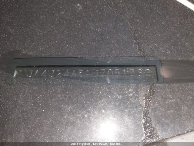 Photo 8 VIN: JA4J24A51JZ051532 - MITSUBISHI OUTLANDER 