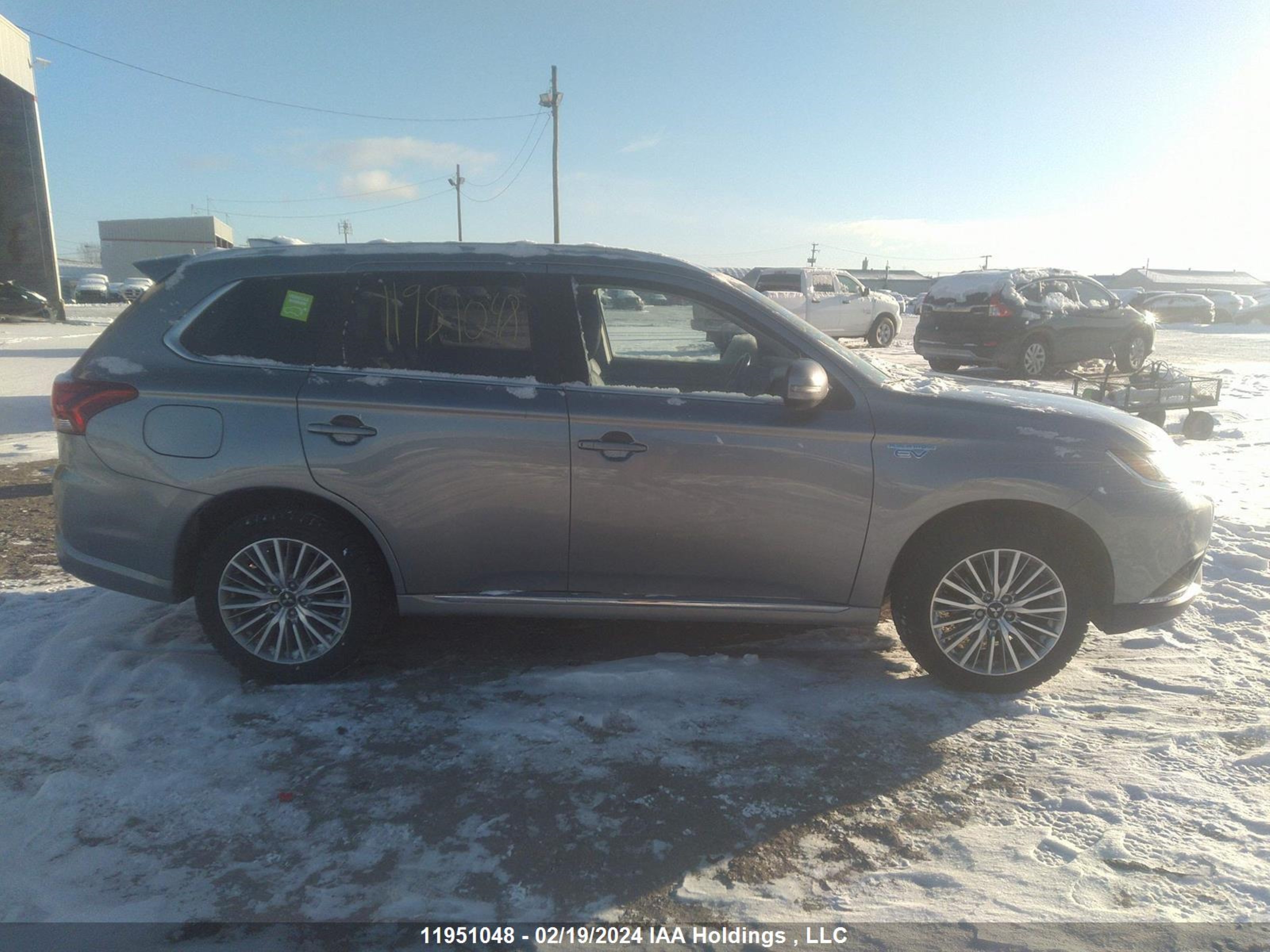 Photo 12 VIN: JA4J24A51LZ610175 - MITSUBISHI OUTLANDER 