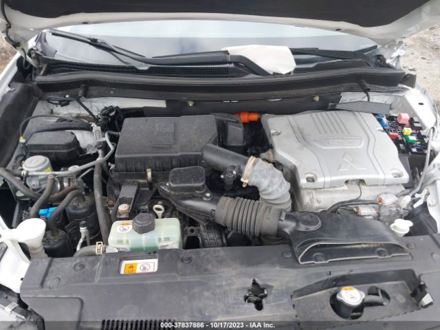 Photo 9 VIN: JA4J24A52JZ052088 - MITSUBISHI OUTLANDER PHEV 