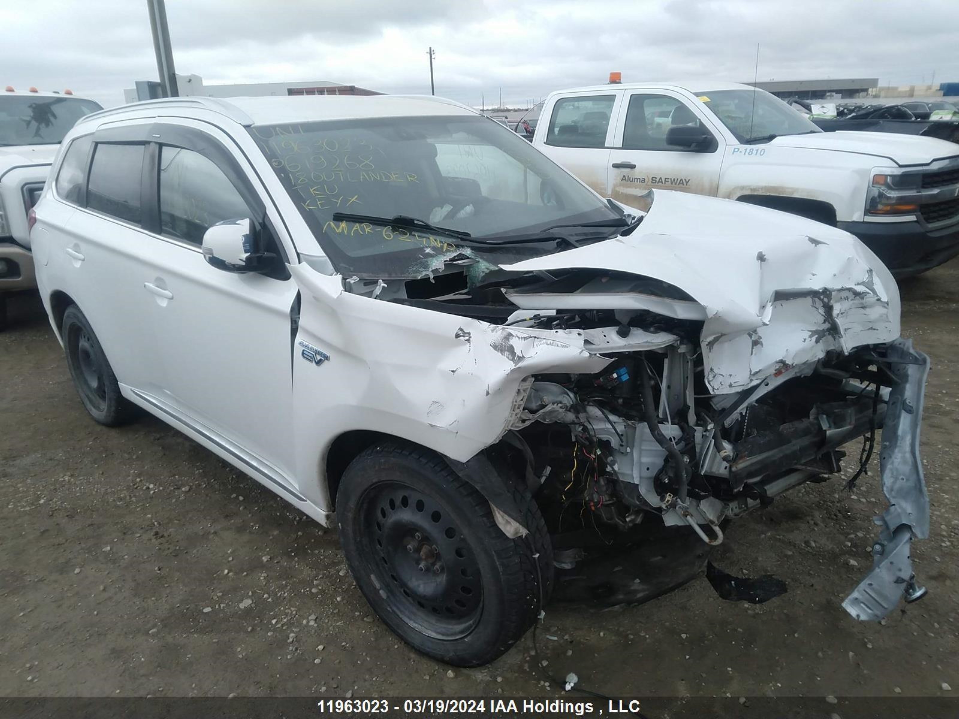 Photo 0 VIN: JA4J24A52JZ619268 - MITSUBISHI OUTLANDER 