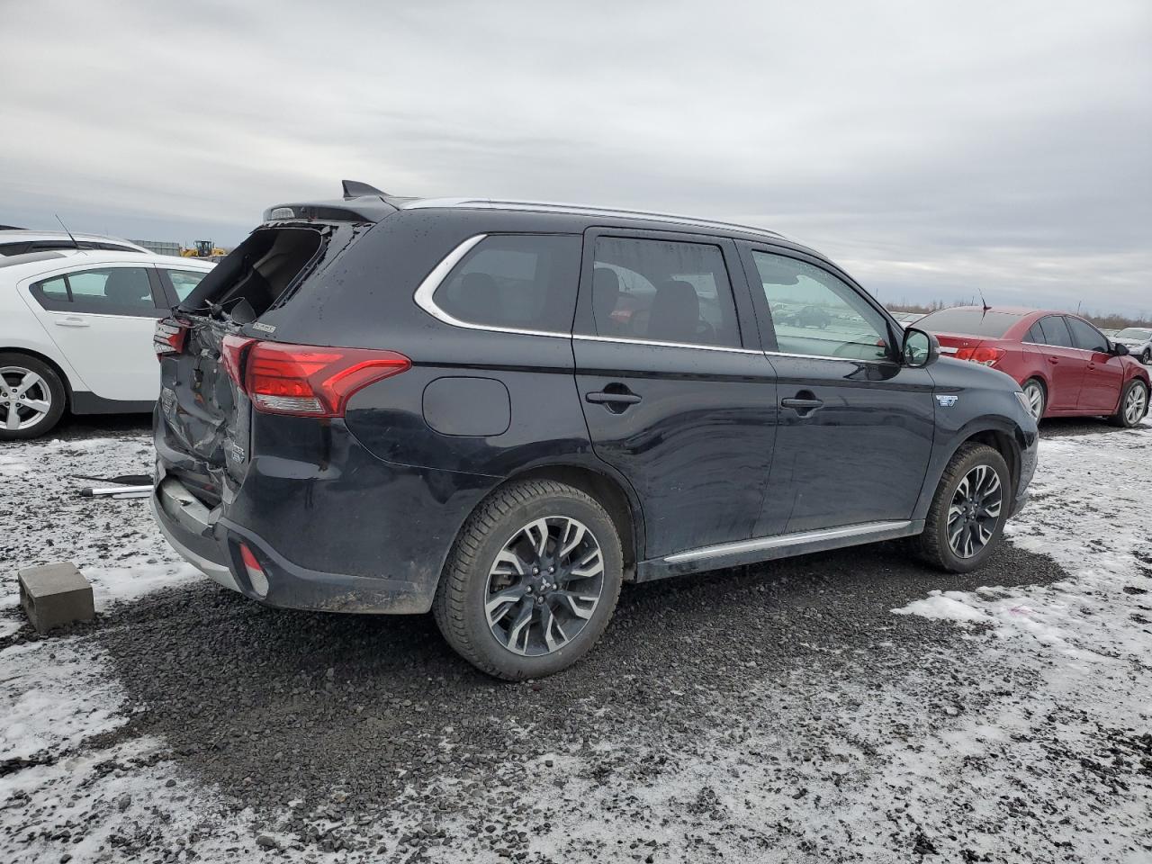 Photo 2 VIN: JA4J24A53JZ620560 - MITSUBISHI OUTLANDER 