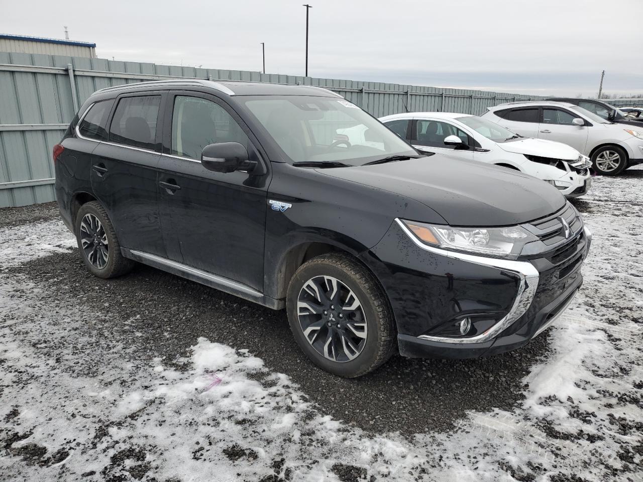 Photo 3 VIN: JA4J24A53JZ620560 - MITSUBISHI OUTLANDER 