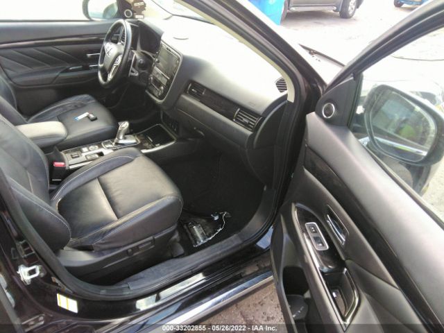 Photo 4 VIN: JA4J24A55JZ028125 - MITSUBISHI OUTLANDER PHEV 