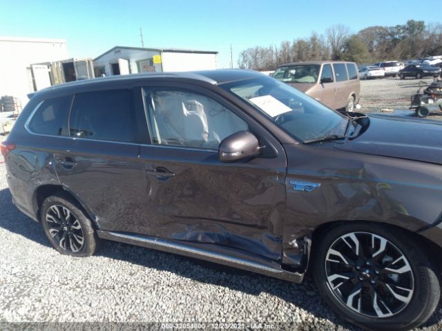 Photo 5 VIN: JA4J24A55JZ042302 - MITSUBISHI OUTLANDER PHEV 