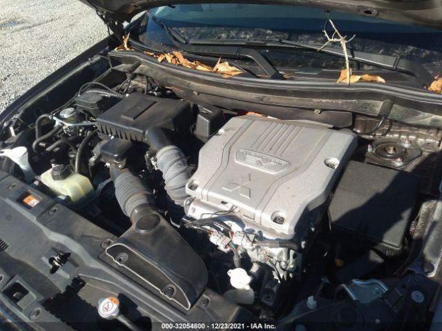 Photo 9 VIN: JA4J24A55JZ042302 - MITSUBISHI OUTLANDER PHEV 