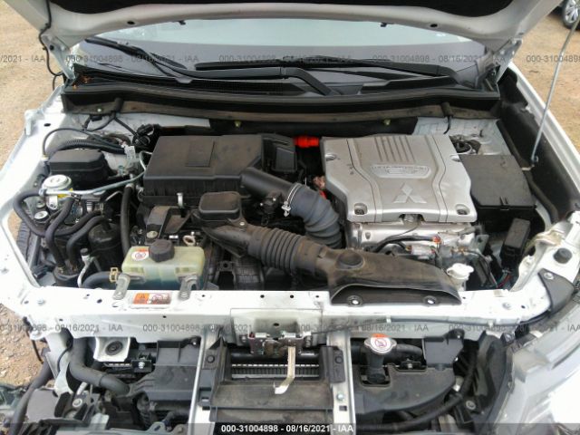 Photo 9 VIN: JA4J24A55JZ045684 - MITSUBISHI OUTLANDER 