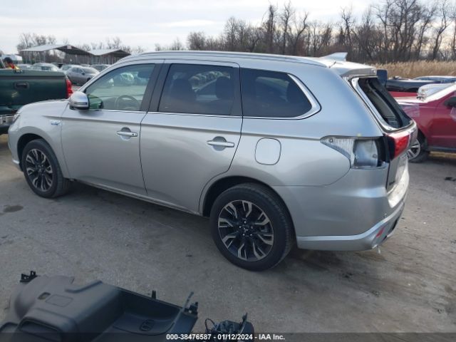 Photo 2 VIN: JA4J24A55JZ058077 - MITSUBISHI OUTLANDER 