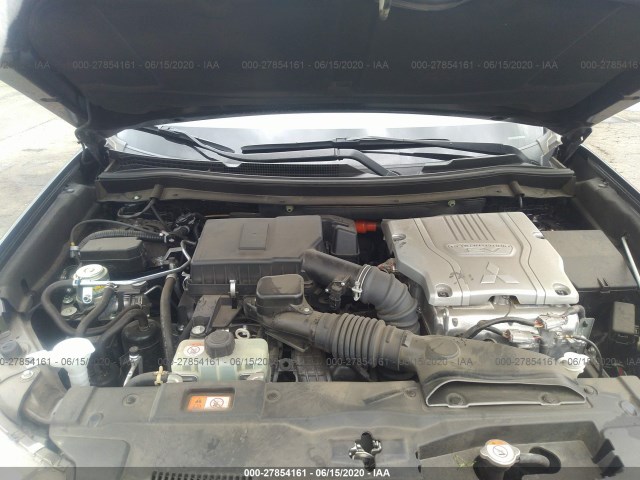 Photo 9 VIN: JA4J24A56JZ060131 - MITSUBISHI OUTLANDER PHEV 