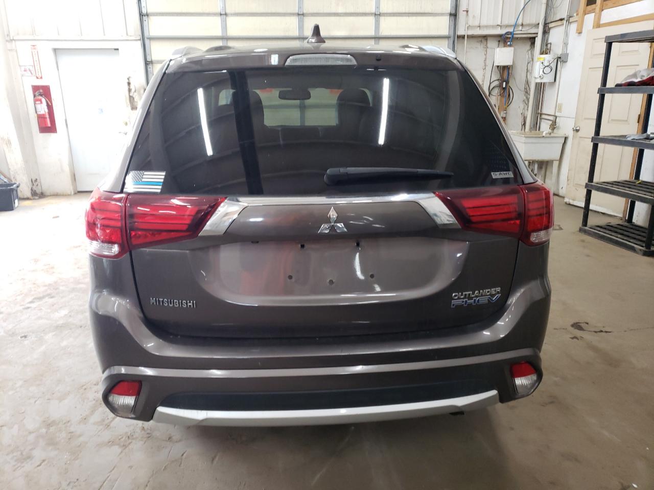 Photo 5 VIN: JA4J24A56JZ060355 - MITSUBISHI OUTLANDER 