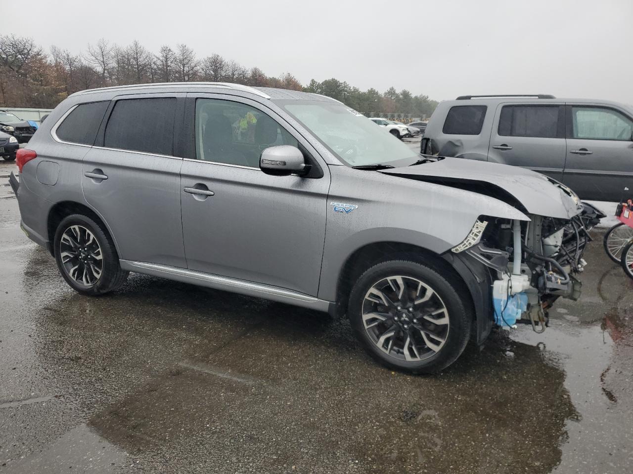 Photo 3 VIN: JA4J24A57JZ057951 - MITSUBISHI OUTLANDER 