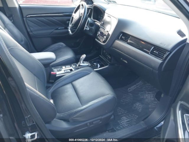 Photo 4 VIN: JA4J24A58JZ057683 - MITSUBISHI OUTLANDER 