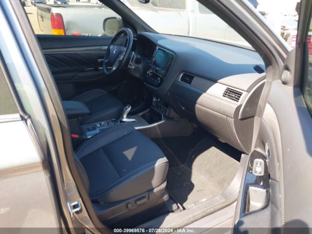 Photo 4 VIN: JA4J24A58KZ049035 - MITSUBISHI OUTLANDER 