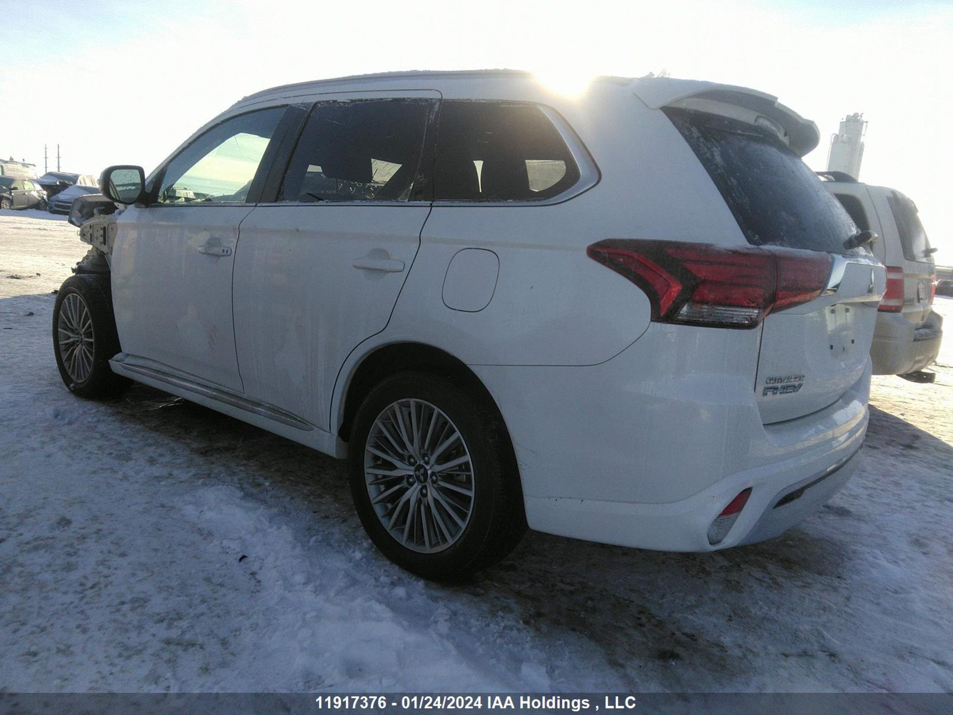 Photo 2 VIN: JA4J24A58LZ604681 - MITSUBISHI OUTLANDER 