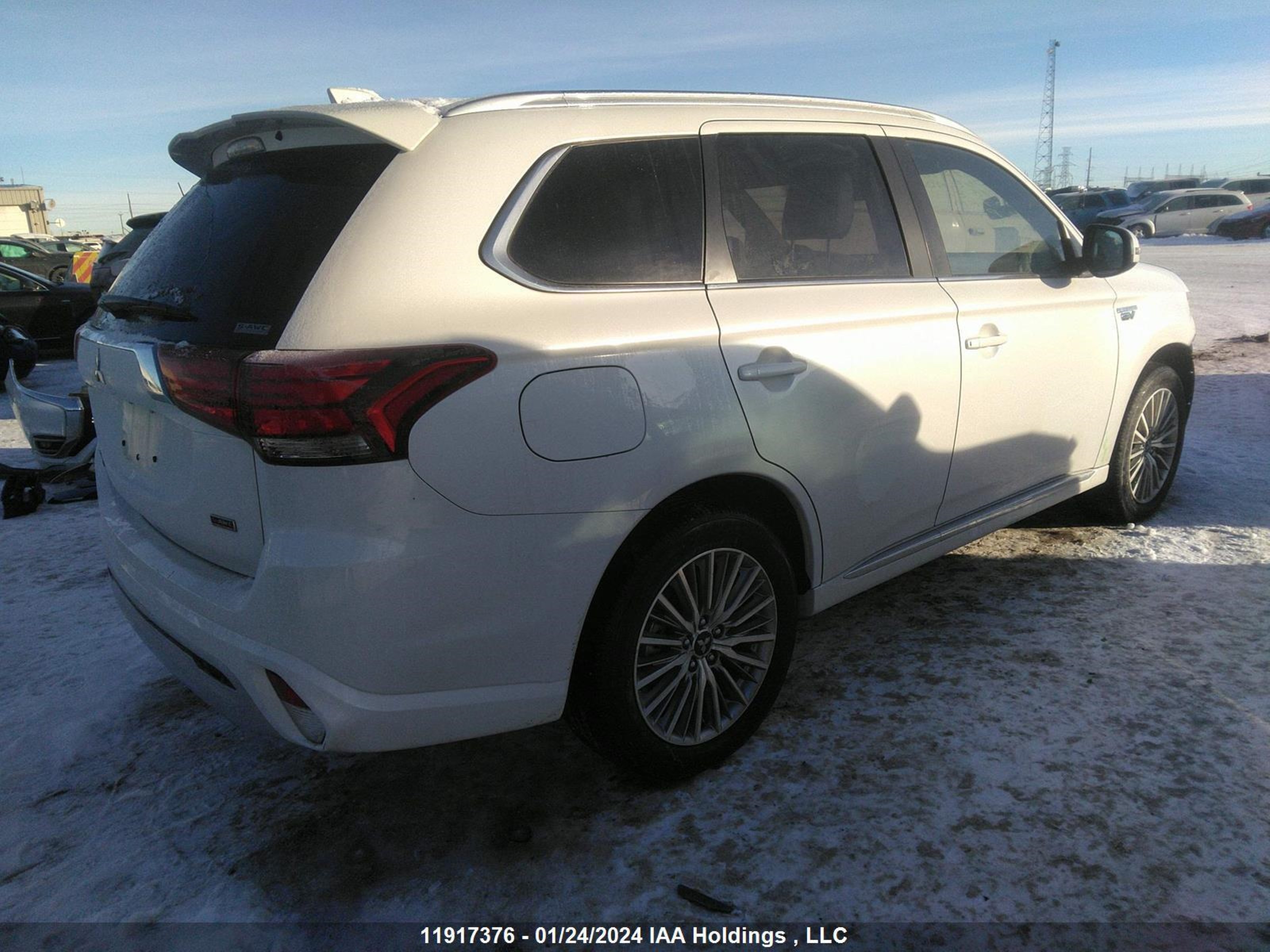 Photo 3 VIN: JA4J24A58LZ604681 - MITSUBISHI OUTLANDER 