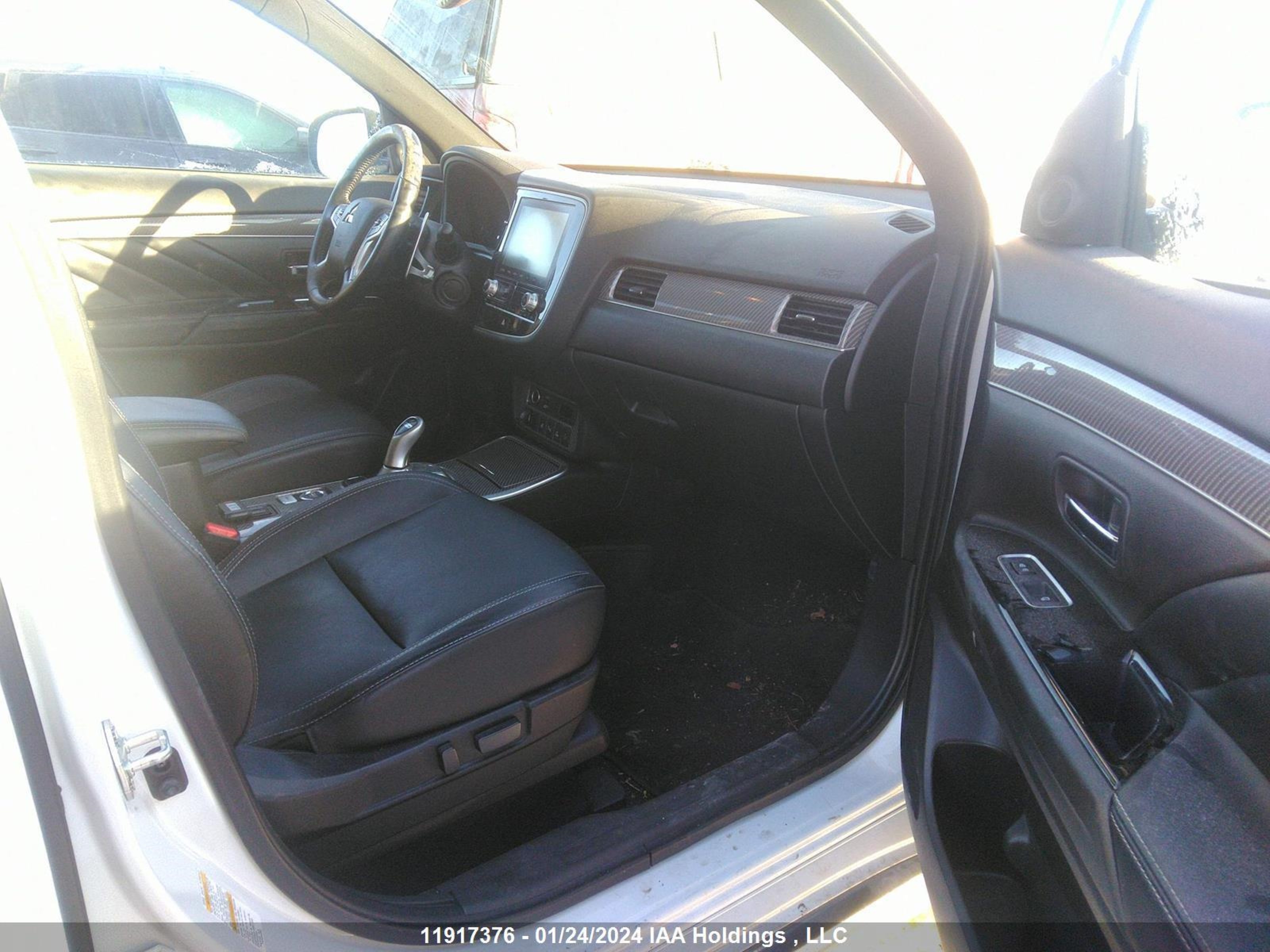 Photo 4 VIN: JA4J24A58LZ604681 - MITSUBISHI OUTLANDER 