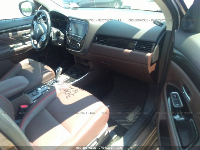 Photo 4 VIN: JA4J24A59JZ027611 - MITSUBISHI OUTLANDER PHEV 