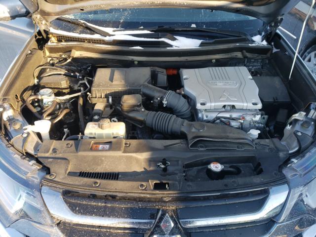 Photo 6 VIN: JA4J24A59JZ042688 - MITSUBISHI OUTLANDER 