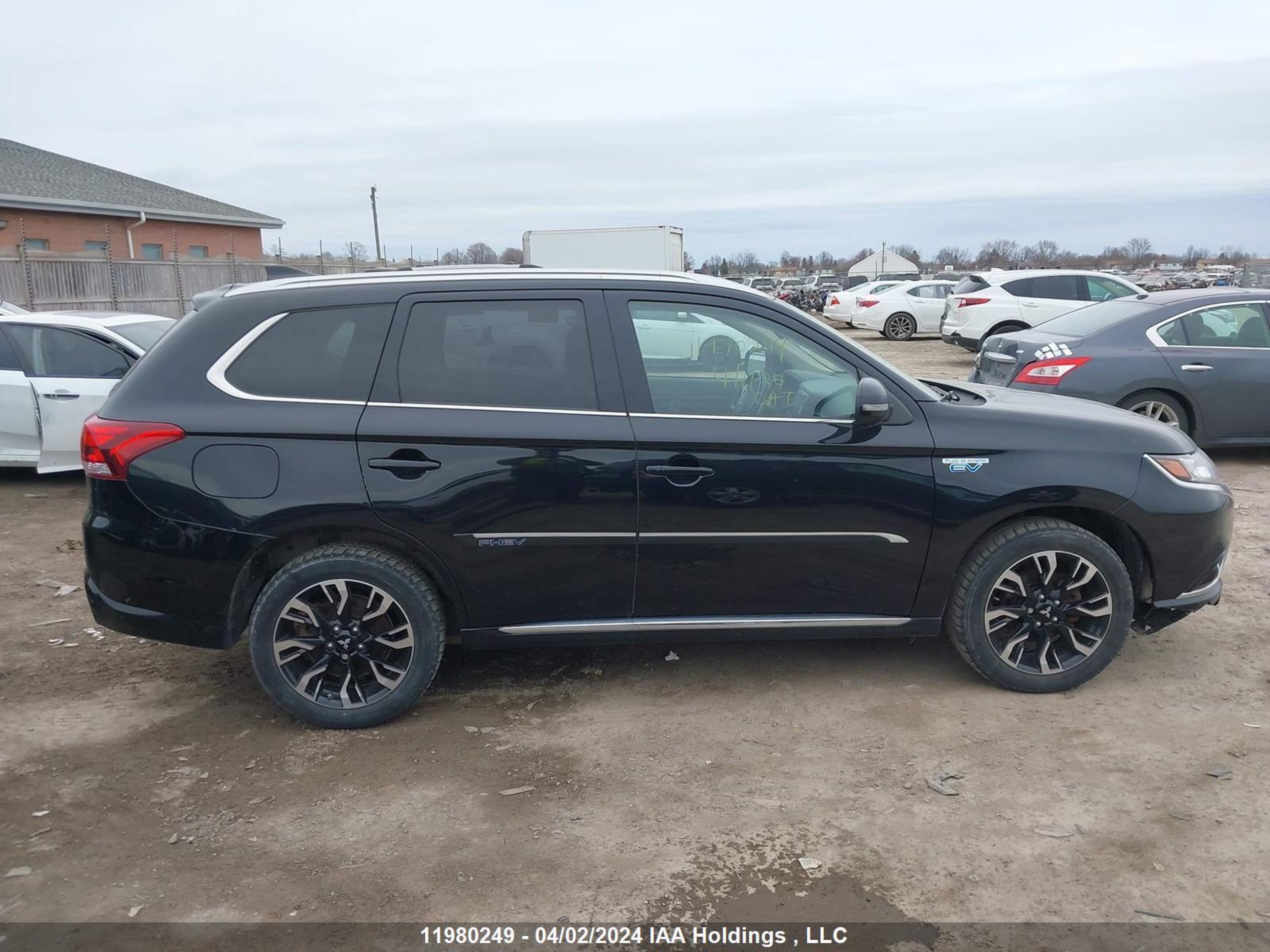 Photo 12 VIN: JA4J24A59JZ605111 - MITSUBISHI OUTLANDER 