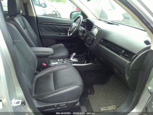 Photo 4 VIN: JA4J24A5XJZ059743 - MITSUBISHI OUTLANDER PHEV 