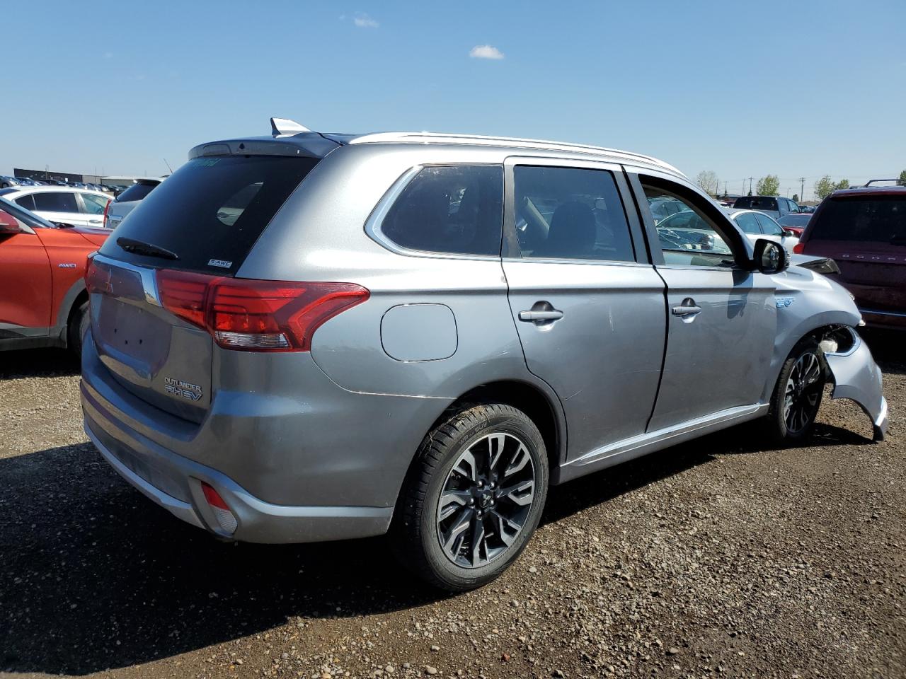 Photo 2 VIN: JA4J24A5XJZ606414 - MITSUBISHI OUTLANDER 