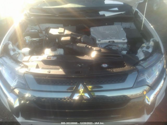 Photo 9 VIN: JA4J2VA76NZ075838 - MITSUBISHI OUTLANDER 