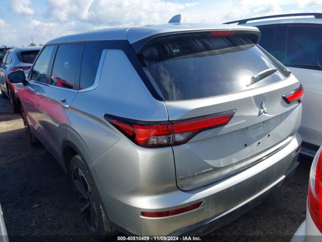 Photo 2 VIN: JA4J3TA82NZ062420 - MITSUBISHI OUTLANDER 