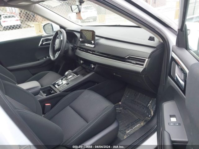 Photo 4 VIN: JA4J3TA86NZ023927 - MITSUBISHI OUTLANDER 