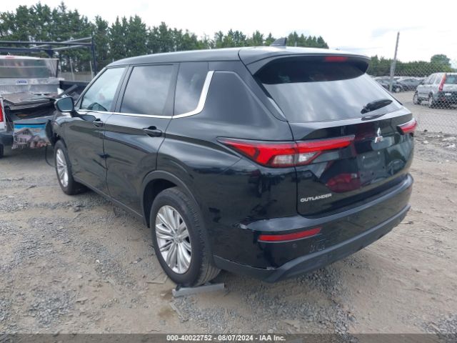 Photo 2 VIN: JA4J3TA89PZ008325 - MITSUBISHI OUTLANDER 