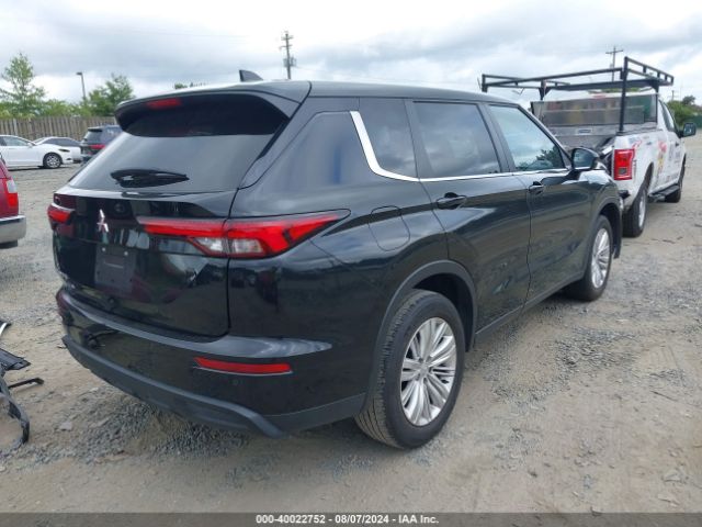 Photo 3 VIN: JA4J3TA89PZ008325 - MITSUBISHI OUTLANDER 