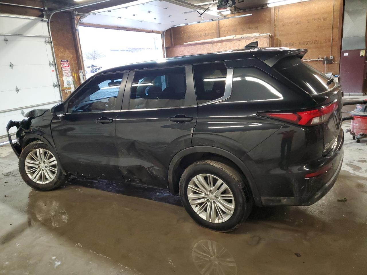 Photo 1 VIN: JA4J3TA8XNZ015006 - MITSUBISHI OUTLANDER 