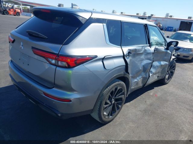 Photo 3 VIN: JA4J3UA80NZ068741 - MITSUBISHI OUTLANDER 