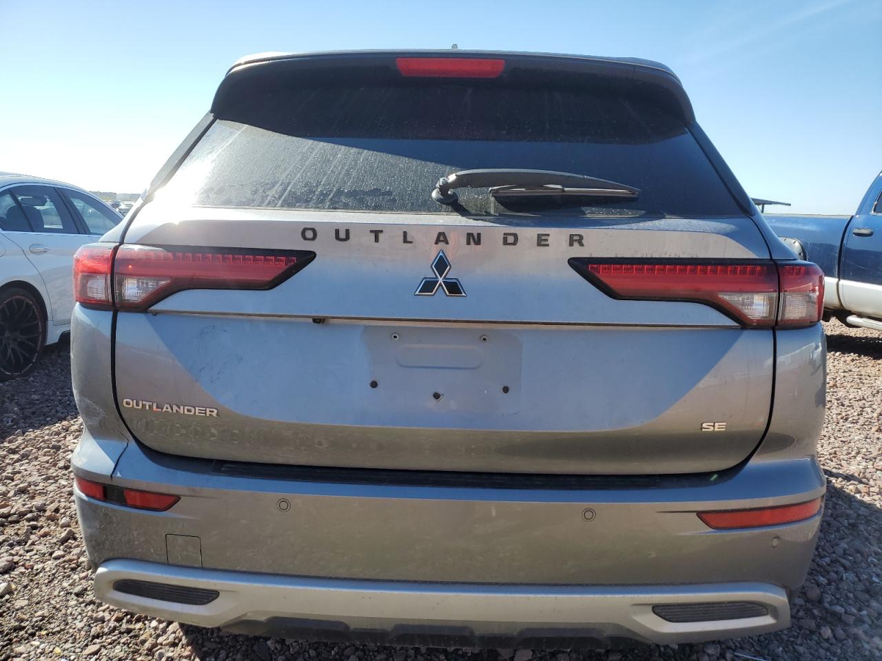 Photo 5 VIN: JA4J3UA80NZ086186 - MITSUBISHI OUTLANDER 