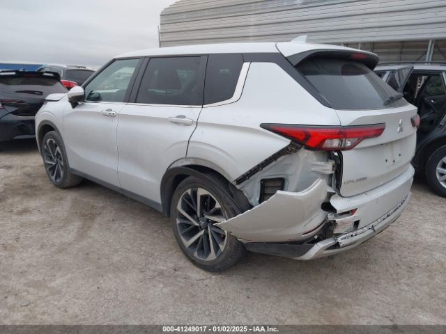 Photo 2 VIN: JA4J3UA80PZ012057 - MITSUBISHI OUTLANDER 