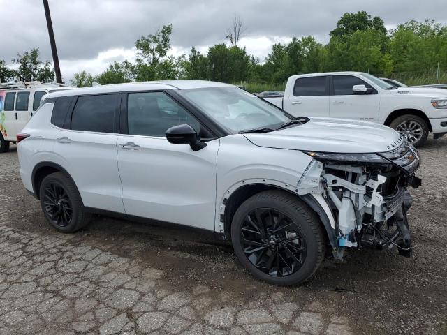 Photo 3 VIN: JA4J3UA81PZ033872 - MITSUBISHI OUTLANDER 