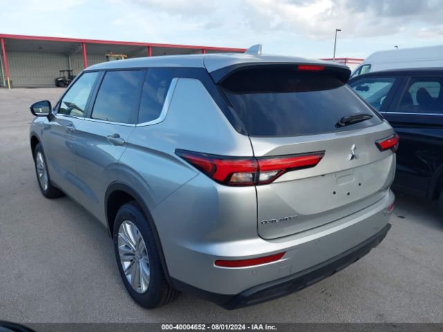 Photo 2 VIN: JA4J3UA82RZ064955 - MITSUBISHI OUTLANDER 