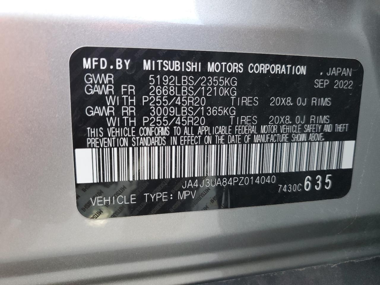 Photo 12 VIN: JA4J3UA84PZ014040 - MITSUBISHI OUTLANDER 