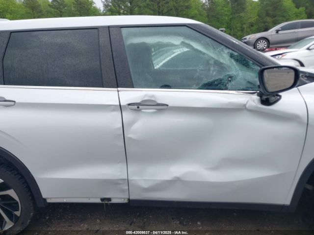 Photo 5 VIN: JA4J3UA86NZ013601 - MITSUBISHI OUTLANDER 