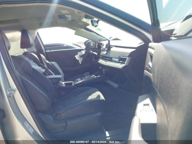 Photo 4 VIN: JA4J3UA88PZ055738 - MITSUBISHI OUTLANDER 