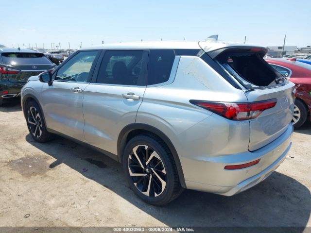 Photo 2 VIN: JA4J3UA8XNZ009695 - MITSUBISHI OUTLANDER 