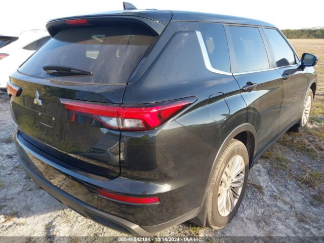 Photo 3 VIN: JA4J3UA8XRZ037941 - MITSUBISHI OUTLANDER 