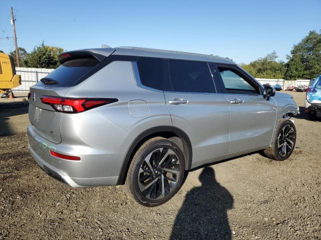 Photo 2 VIN: JA4J3VA82NZ071789 - MITSUBISHI OUTLANDER 