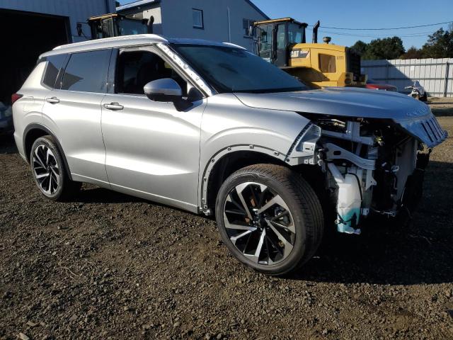 Photo 3 VIN: JA4J3VA82NZ071789 - MITSUBISHI OUTLANDER 