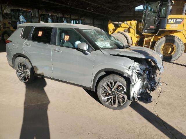 Photo 3 VIN: JA4J3VA82RZ045957 - MITSUBISHI OUTLANDER 