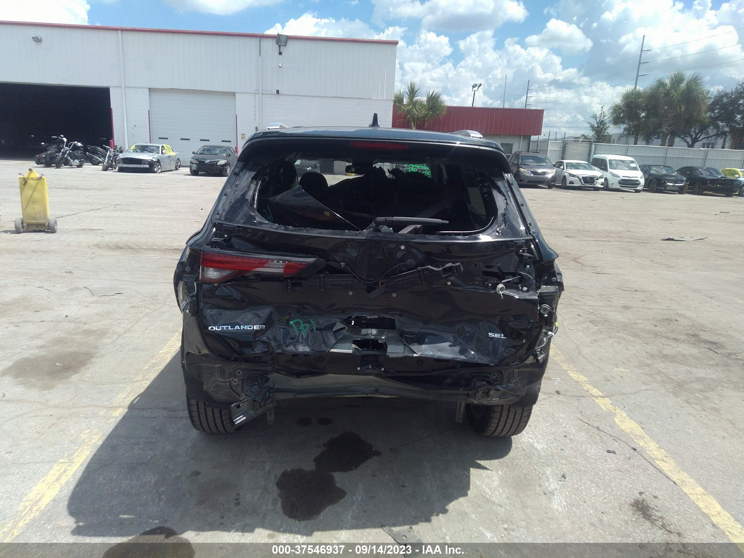 Photo 5 VIN: JA4J3VA83NZ058761 - MITSUBISHI OUTLANDER 